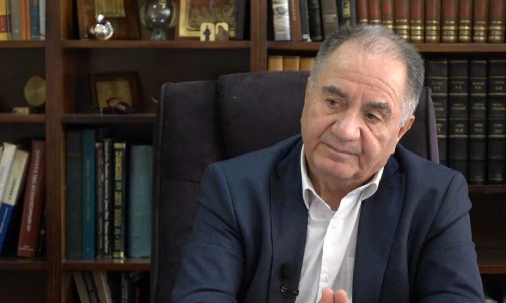 Κορονοϊός: Οι γιατροί προχώρησαν στη διασωλήνωση του Θεόδωρου Κατσανέβα